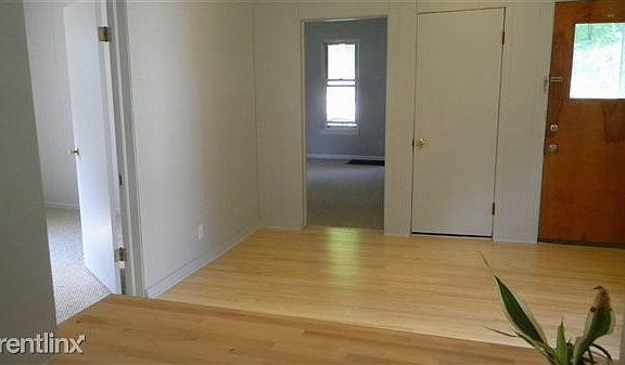 2nd image of 533 S 7th St #1