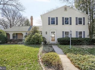 6100 Westover Dr, Mechanicsburg, PA 17050