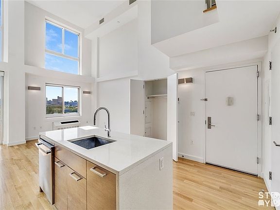 4th image of 291 Greene Ave #D8