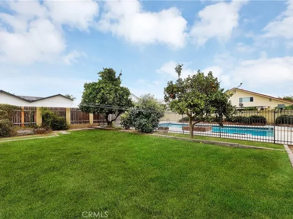 11620 Quartz Ave, Fountain Valley, CA 92708