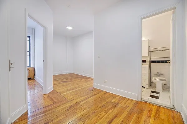 Rented by REAL New York | media 17