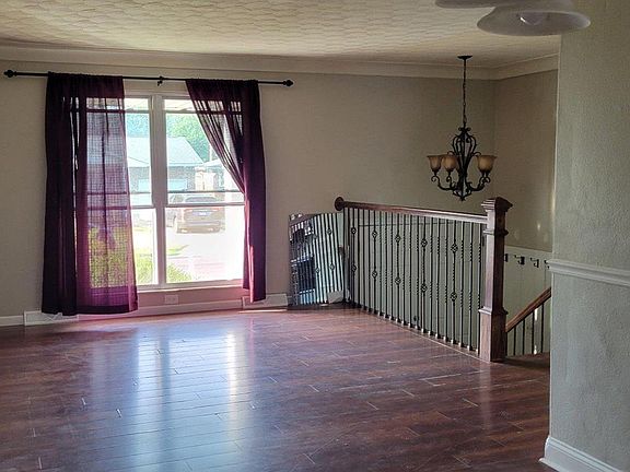 5th image of 108 Joan Dr