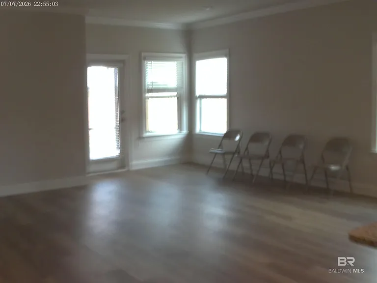 1069 Hayward Loop — Photo 2