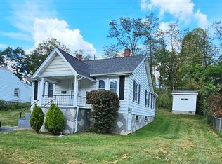 1395 Adria Rd, North Tazewell, VA 24630