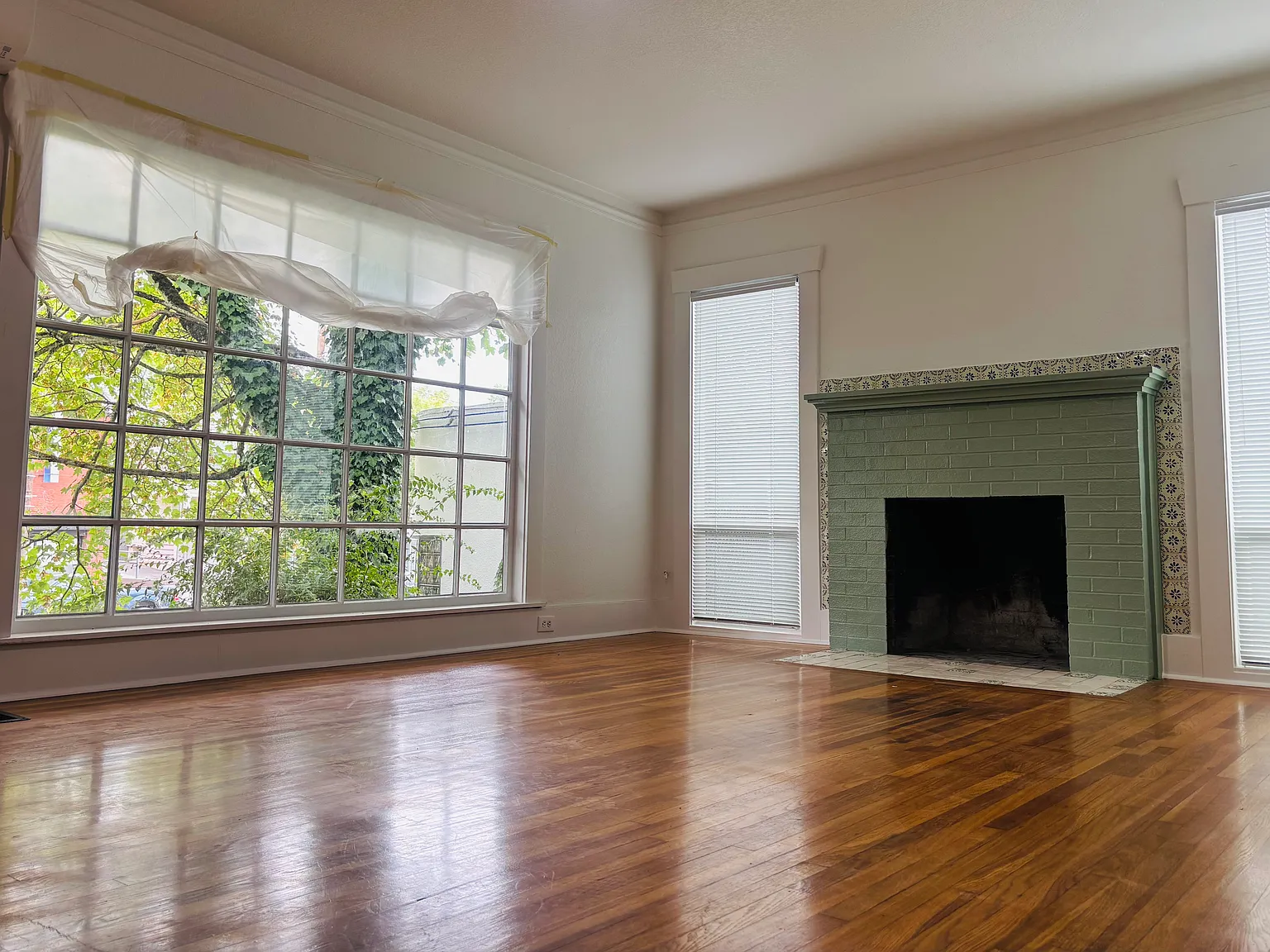 2 bed, 950 sqft, $2,185 — Photo 4