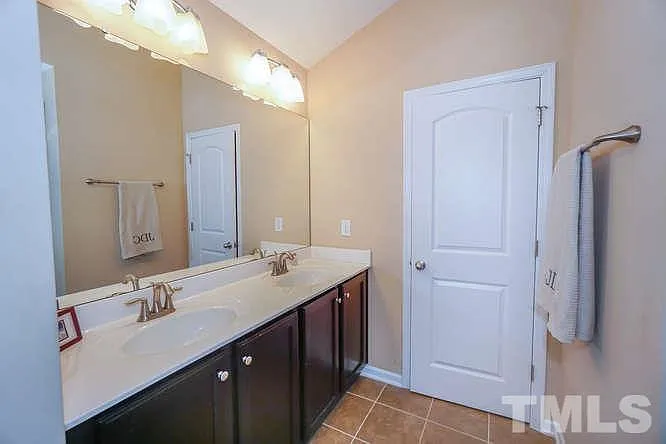 2017 Valleystone Dr — Photo 18