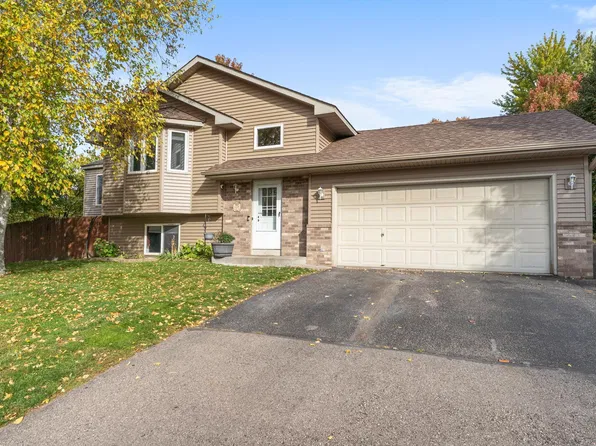 1258 Sparrow Rd, Waconia, MN 55387