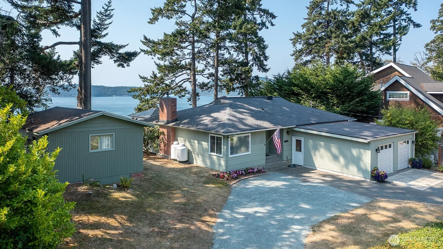 12708 Marine Drive photo 1