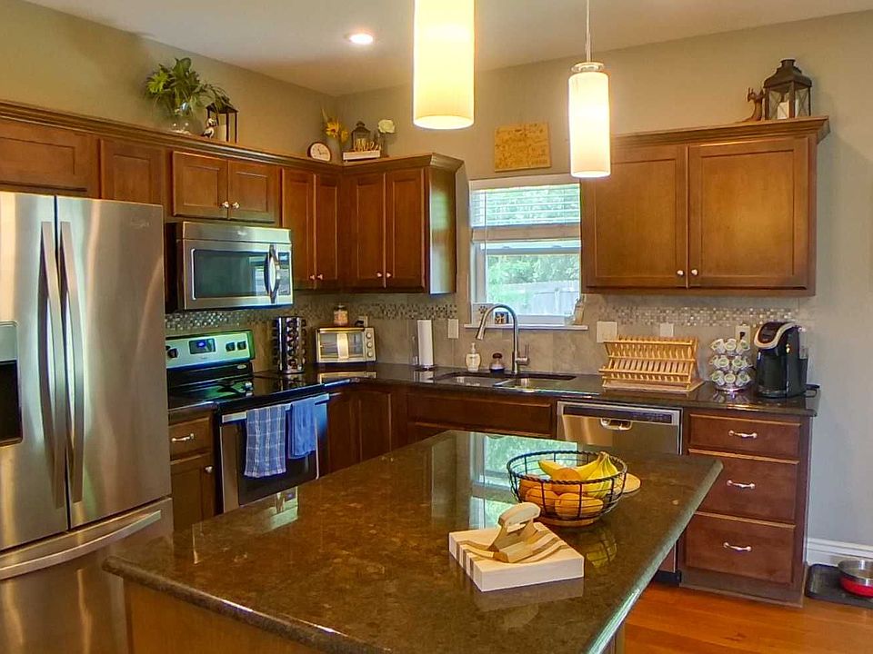 1st image of 4709 Plumthicket Dr