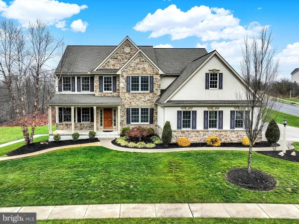 6400 Farmcrest Ln, Harrisburg, PA 17111