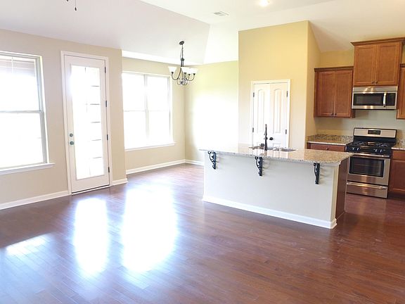 3rd image of 4390 Dockery Dr