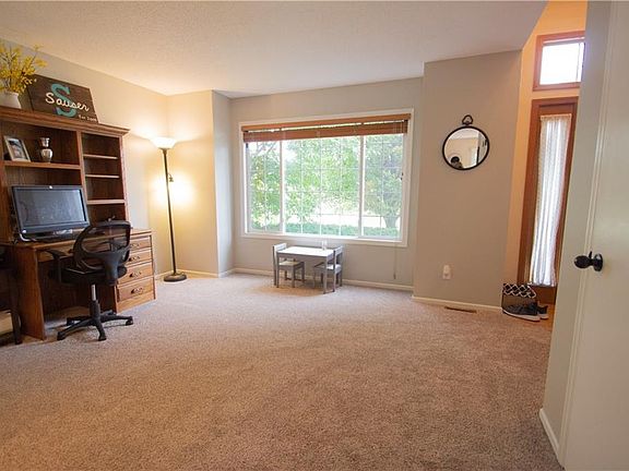 4th image of 3005 SW Brookeline Dr