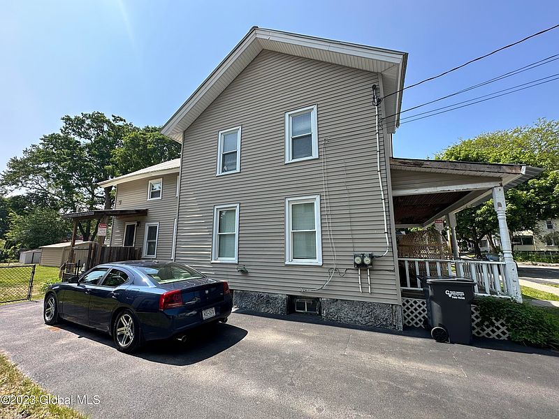 5th image of 10 Charlotte Street