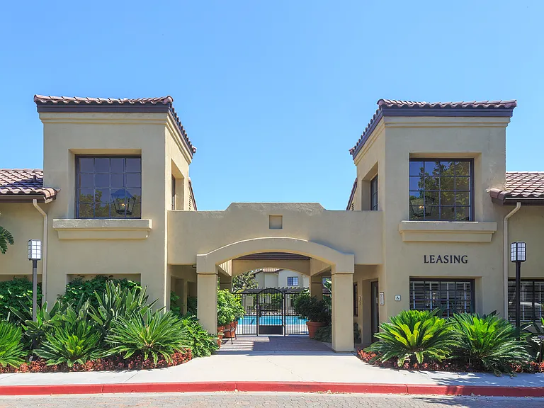 Rancho Alisal Apartment Homes — Photo 9