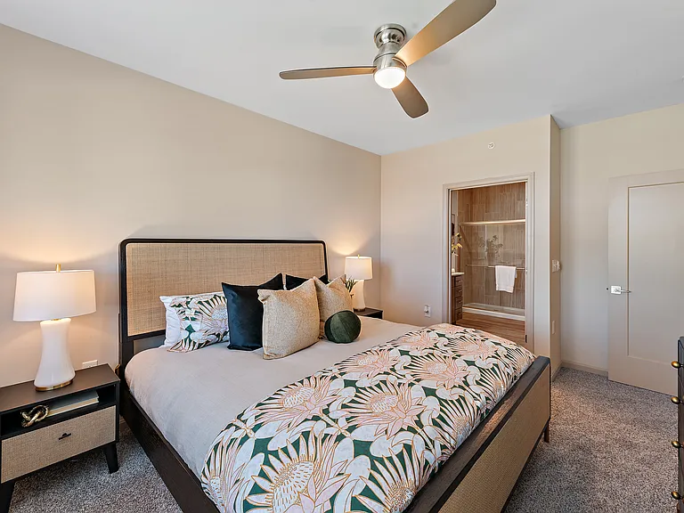 19Nineteen Promenade — Photo 151