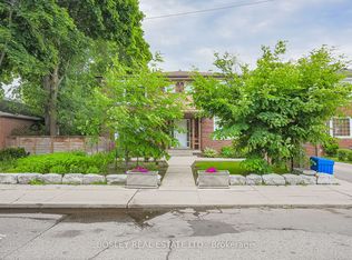 20 Markdale Ave #3, Toronto, ON M6C1S9