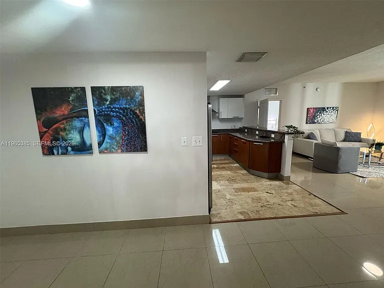 170 SE 14th St #1108 — Photo 28