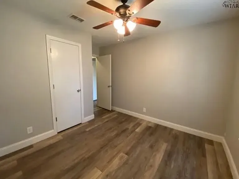 Bedroom #1