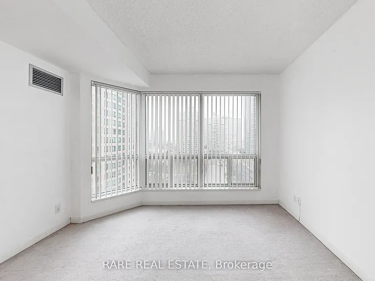 11 Lee Centre Dr #1016 — Photo 15