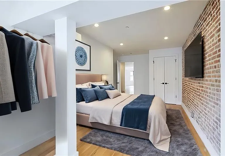 1270 Hancock St #1 — Photo 3