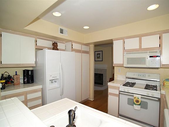 Spacious Kitchen