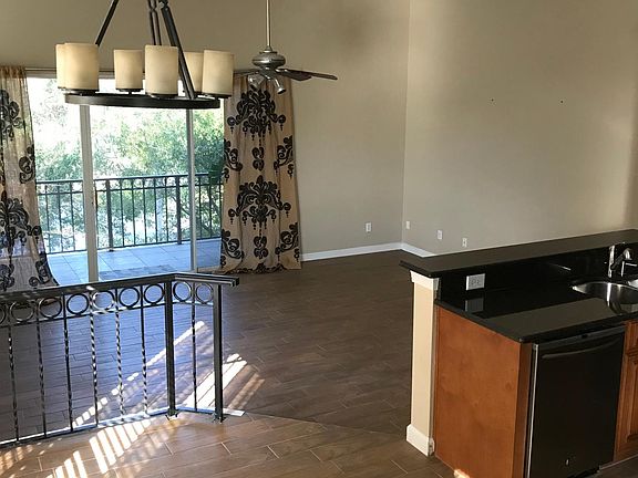 4th image of 765 Coral Reef Dr