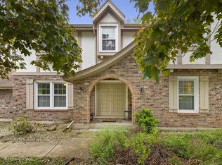 800 W Roosevelt Rd, Wheaton, IL 60187