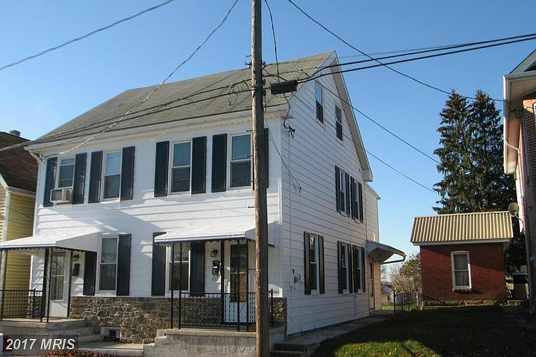 2nd image of 456 Center St