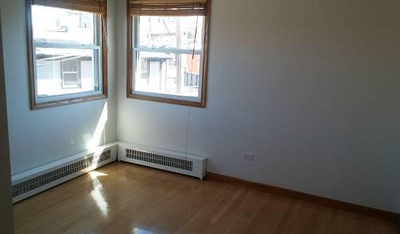 2nd image of 5448 W Higgins Ave APT 8