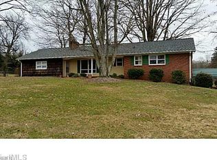 105 Kensington Dr, King, NC 27021