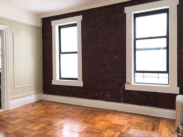 1st image of 558 Parkside Ave APT A5