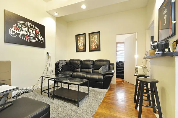 Rented by Compass | media 12