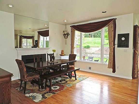 5th image of 1006 Timberwood Ct