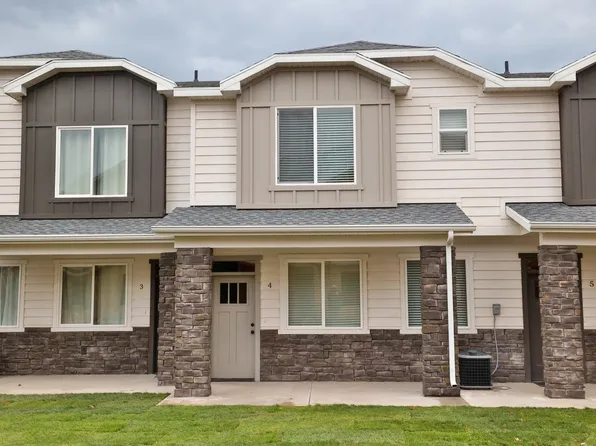 150 W Seasons Ln #4, Garden City, UT 84028