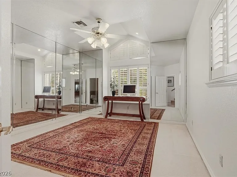 1888 Woodhaven Dr — Photo 11