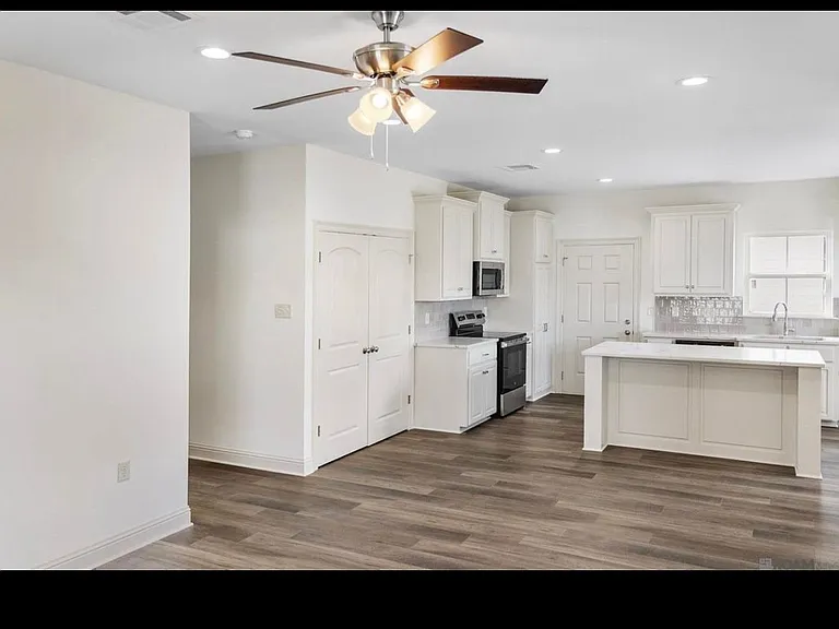 6918 Goya Ave #1 — Photo 14