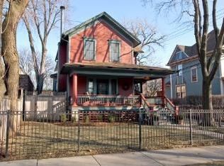 110 S Euclid Ave, Oak Park, IL 60302
