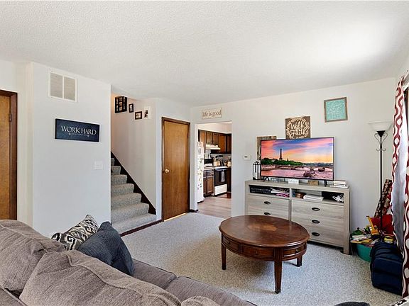5th image of 624-626 W Grant Ave