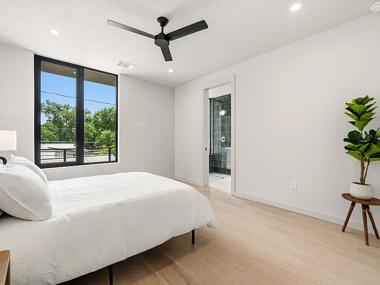1403 Barton Hills Dr #1 — Photo 22