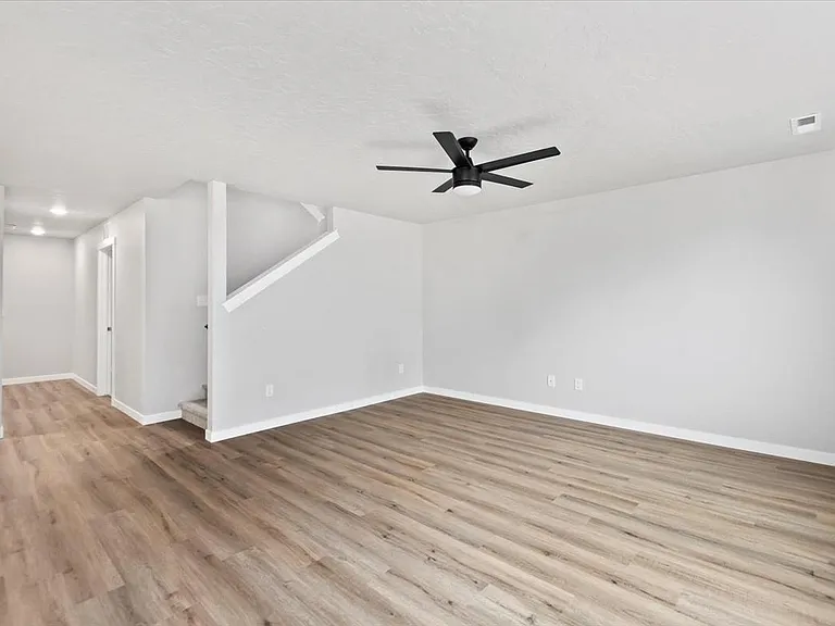 2741 E Jasmine St — Photo 16