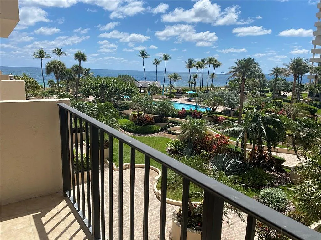 1 bed, 1.5 bath, 1080 sqft, $4,200 — Photo 2