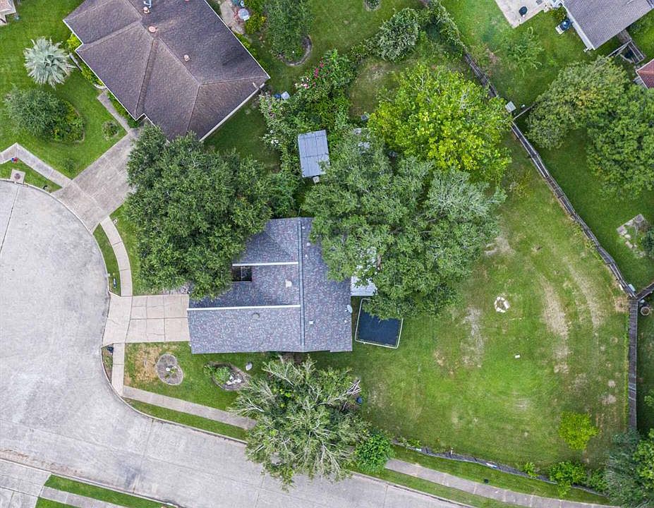 1st image of 617 Magnolia Bnd