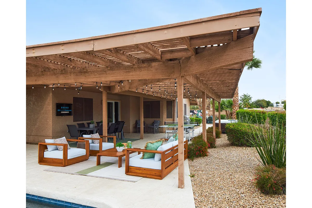 Resort-Like backyard Oasis - 11784 N 110th Pl