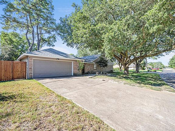 3rd image of 12618 Rolling Valley Dr