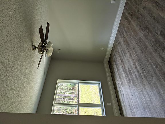 3rd image of 307 W Glenhaven Dr