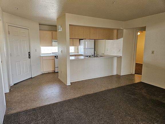 4th image of 16033 N 25th St #1111