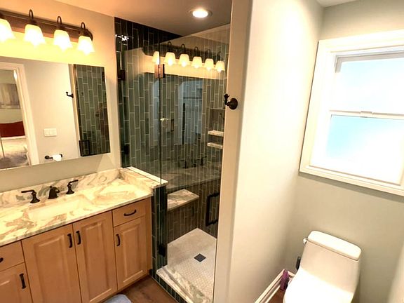 2nd image of 2865 SE Park Pl Unit 1
