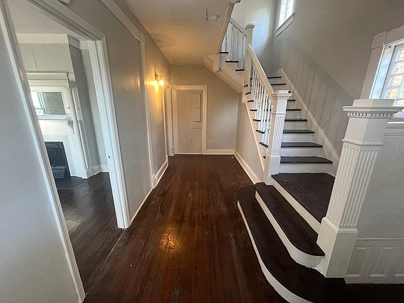 5th image of 1106 Early St
