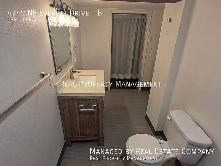 4749 NE Everett Dr #B — Photo 12