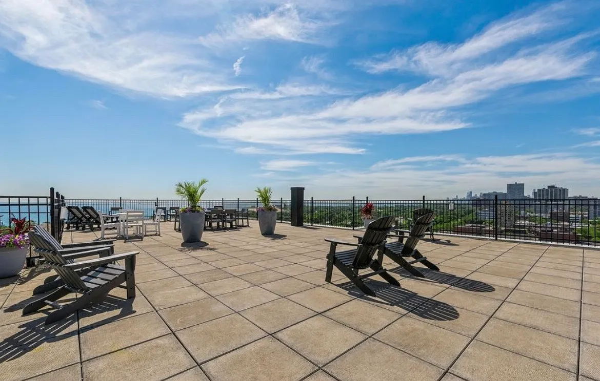 1 bed, 700 sqft, $1,800 — Photo 3